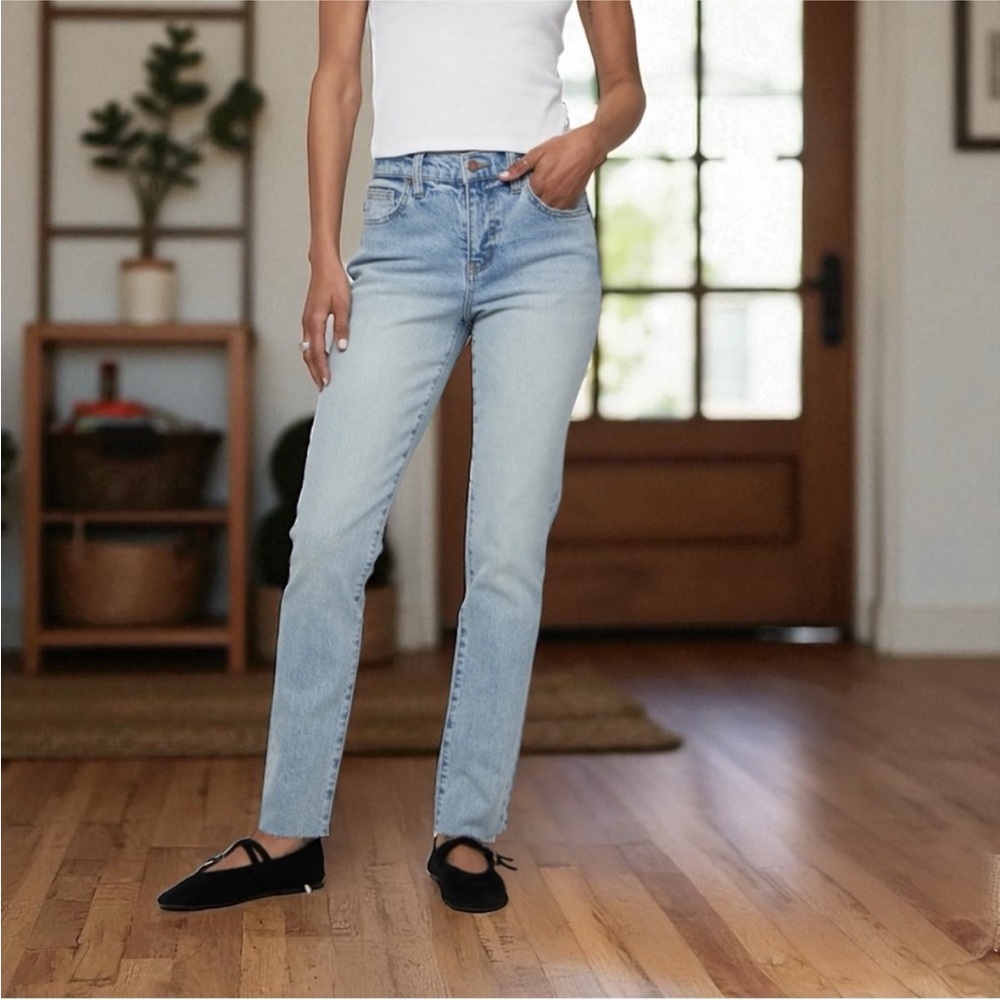 NWT Oliver Logan Crosby Relaxed Taper Jean in Light Worn Vintage 27